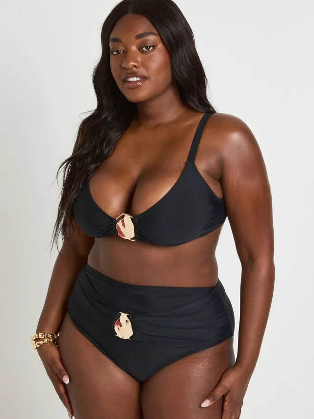 boohoo Dames Plus Size Driehoekige Bikini & Hoge Taille Slip Set Met Gouden Details Zwart