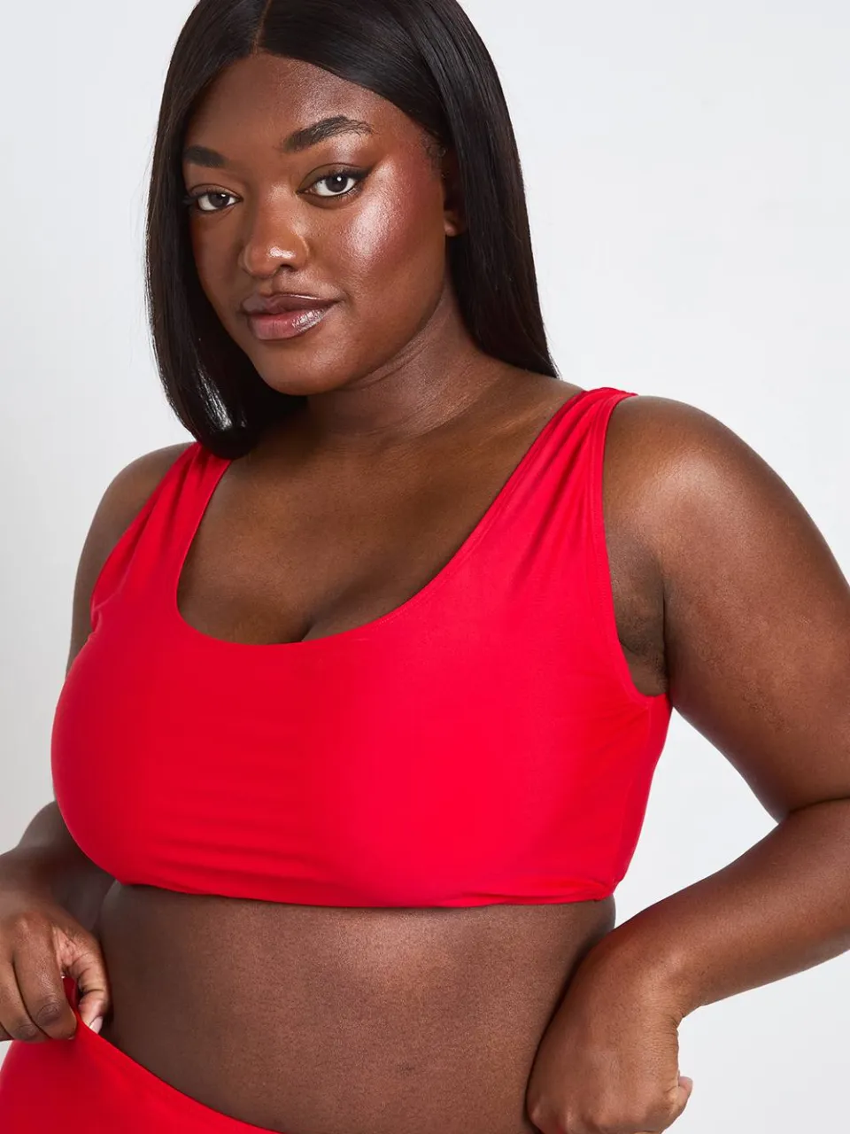boohoo Dames Plus Essentials Scoop Bikinitop rood, foto 3