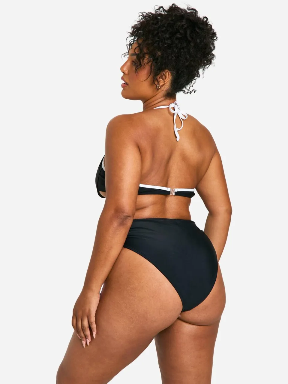 boohoo Dames Plus Contrast Tie Front Bikini Top zwart, foto 2