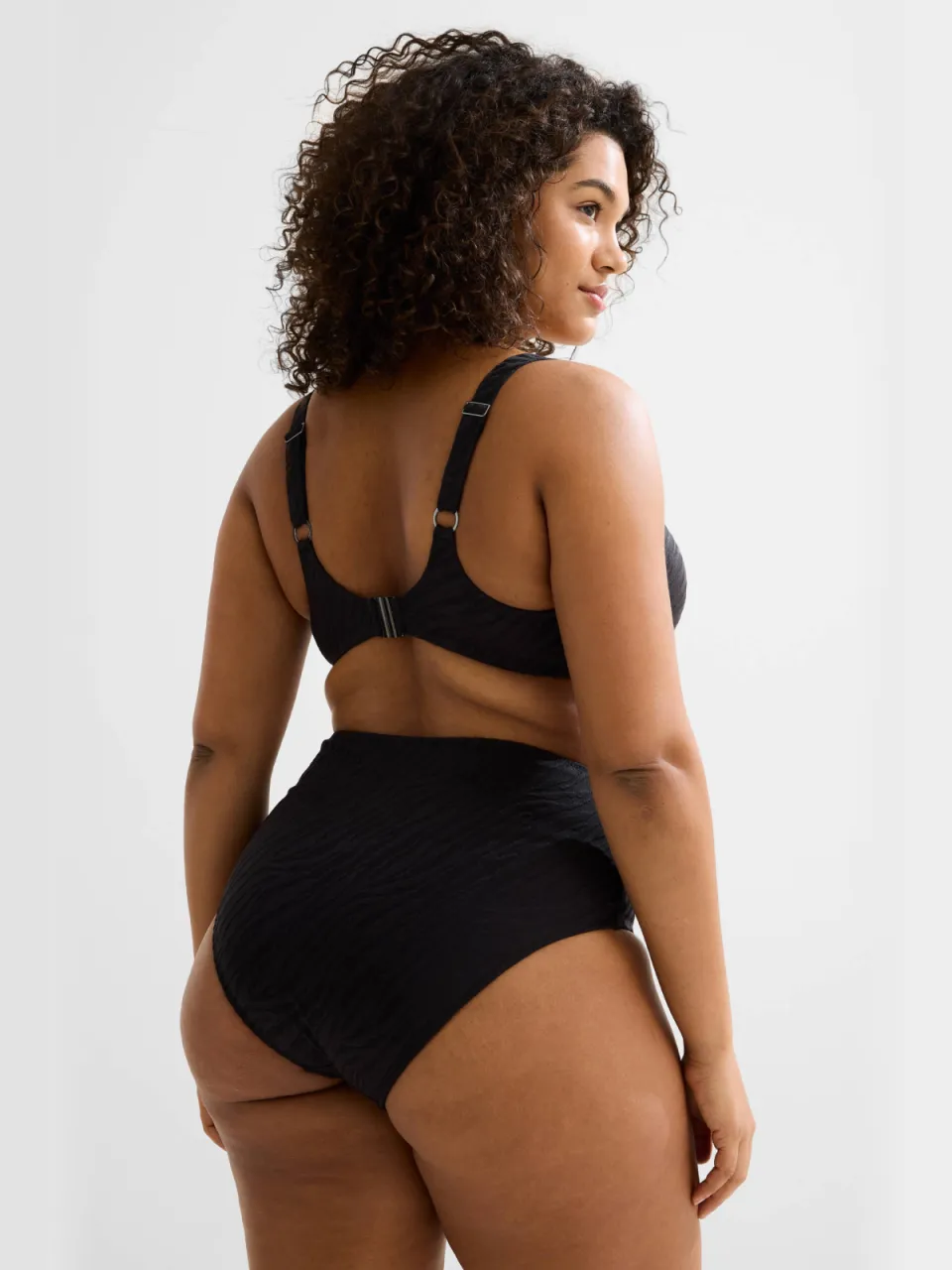 BEACHWAVE Curve voorgevormde beugel bikinitop zwart, foto 4