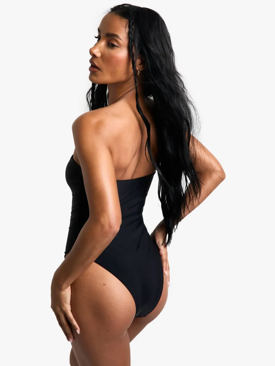 boohoo Dames Petite Badmode Essentials Bandeau Badpak zwart, foto 2