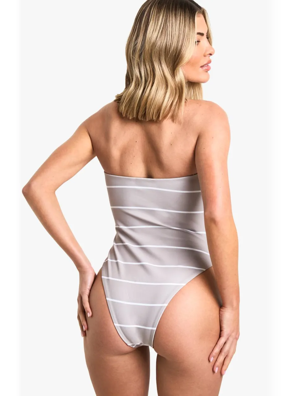 boohoo Dames Petite Swimwear Essentials Gestreept Bandeau Badpak steen, foto 2