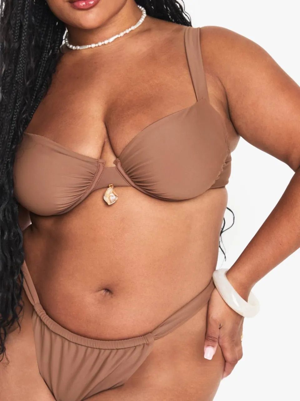 boohoo Dames Plus Shell Trim Geruched Tanga Bikini Broekjes chocoladebruin, foto 4