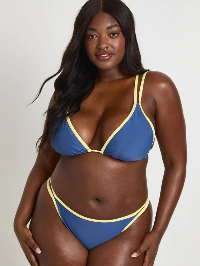 boohoo Dames Plus Contrast Bikini Top Marineblauw