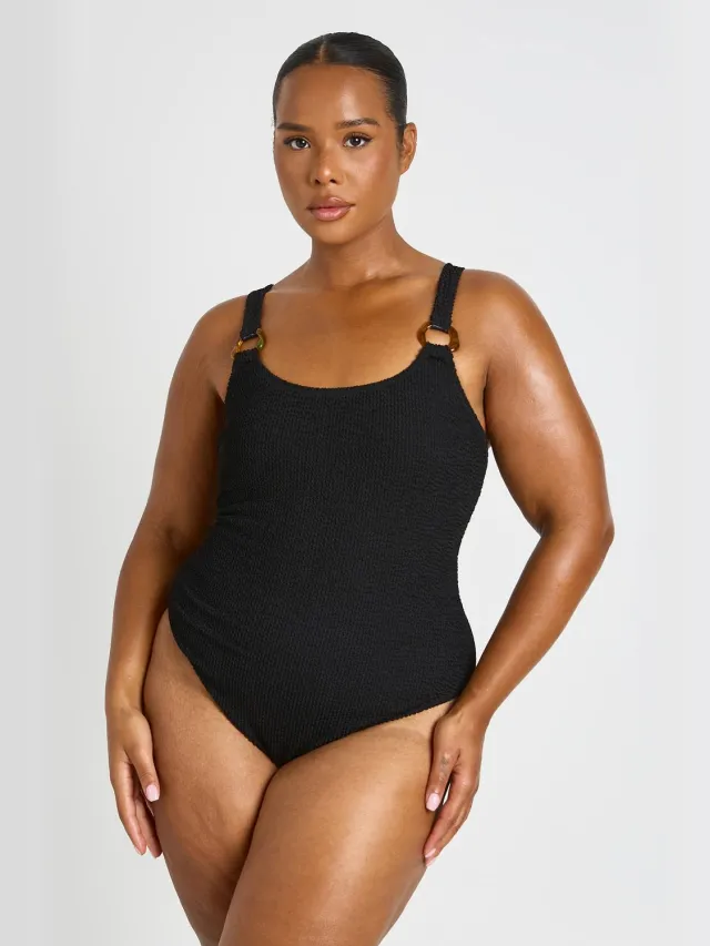 boohoo Dames Plus Crinkle Scoop Neck Badpak Met Sierdetail Zwart