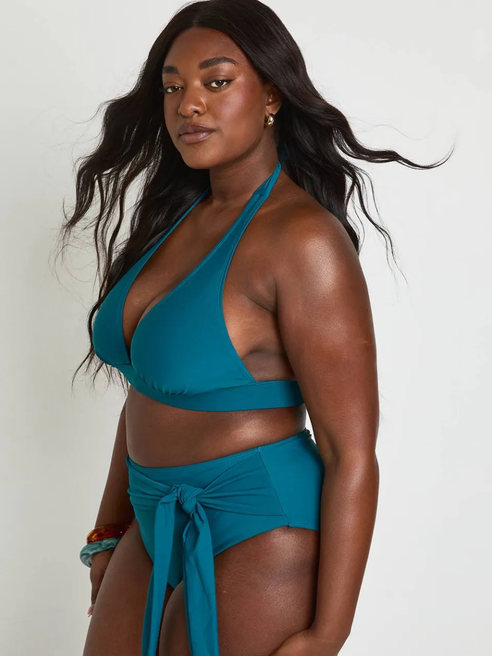 boohoo Dames Plus Essentials Diepe Halter Bikinitop groenblauw, foto 3