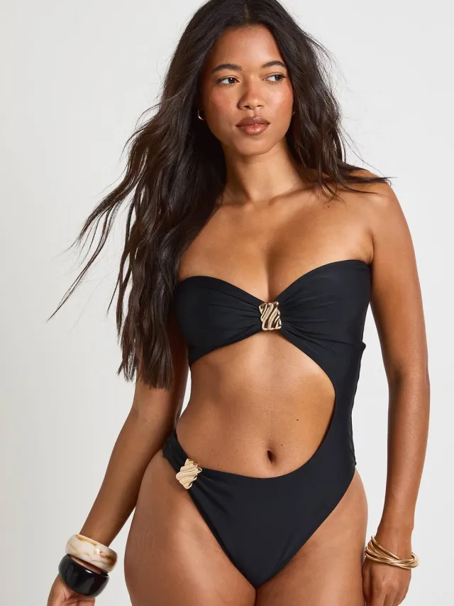 boohoo Dames Asymmetrisch Badpak Met Gouden Details En Centrale Cut-out Bandeau Zwart