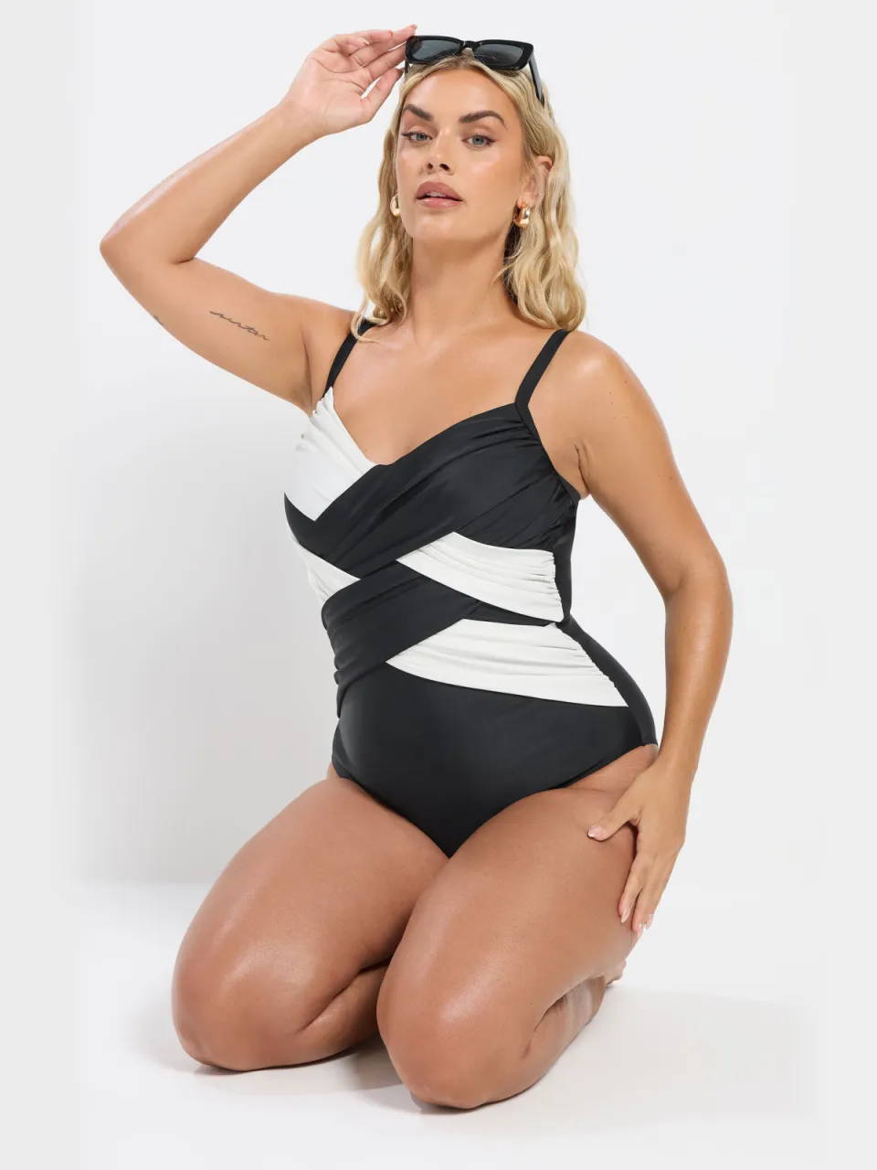 Yours Zwart & Wit Contrast Super Sculpt Badpak Black