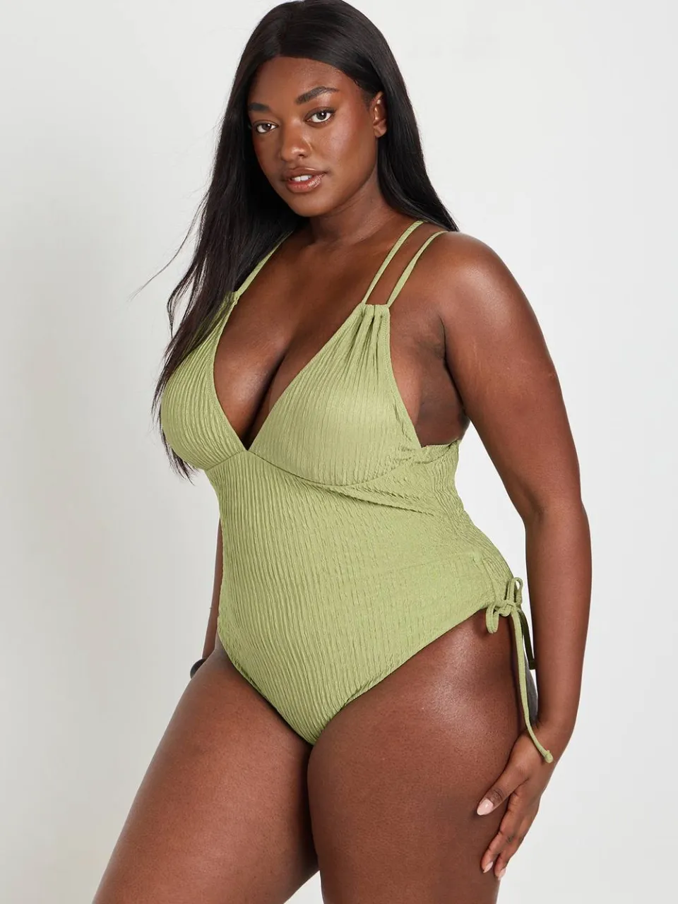 boohoo Dames Plus Gestructureerd Badpak Met Diepe Hals olijf, foto 3