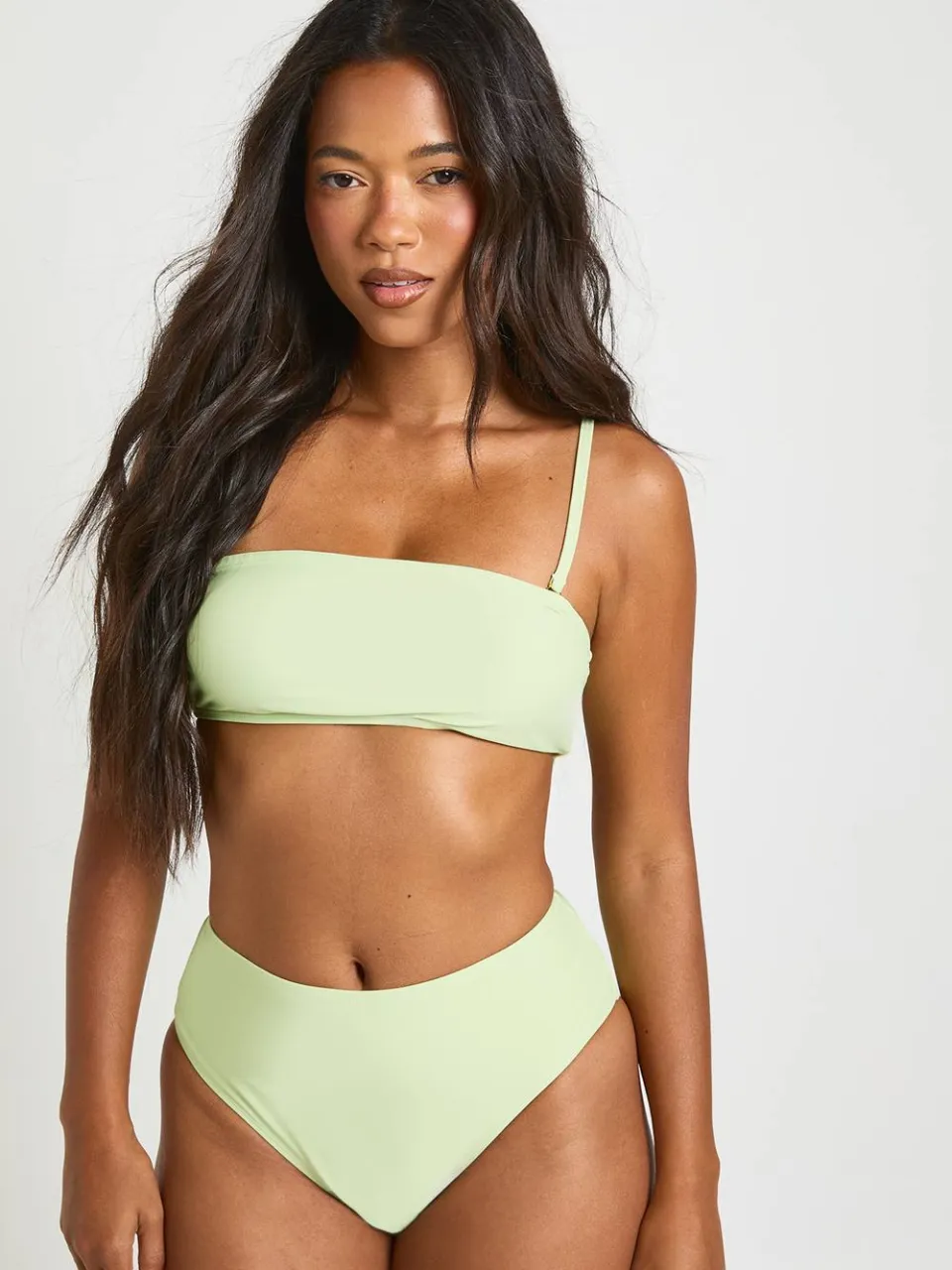 boohoo Dames Essentials Bandeau Bikinitop Met Afneembare Bandjes pistache, foto 3