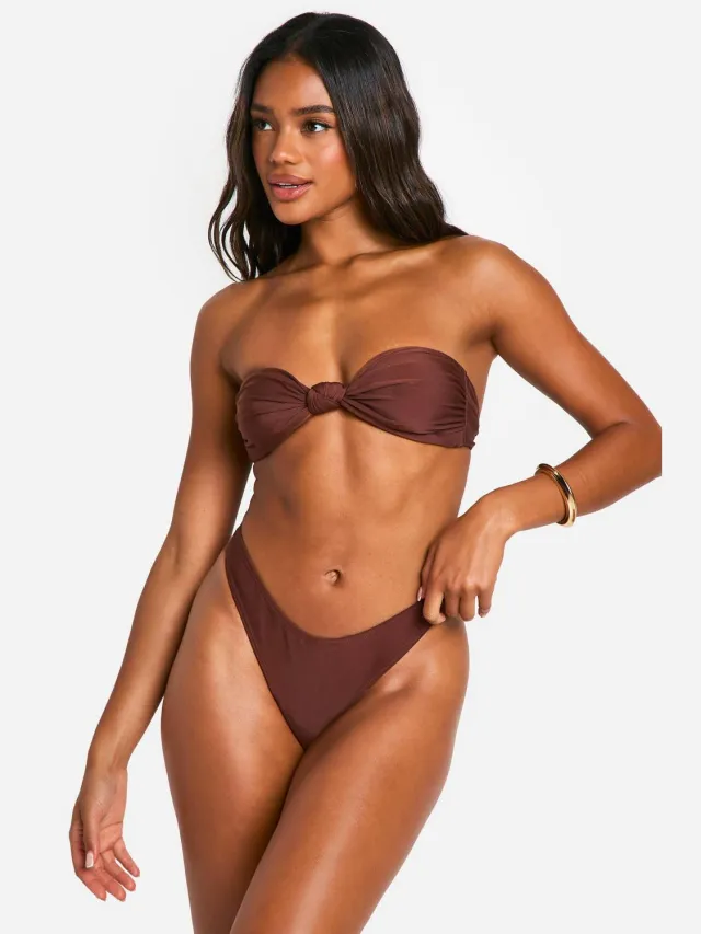 boohoo Dames Knotted Bandeau Bikini Top & High Leg Bottoms Set chocoladebruin, foto 2