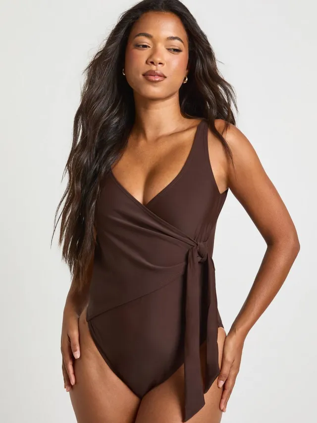 boohoo Dames Buikcontrolerende Badpak Met Wikkeldetail Chocoladebruin