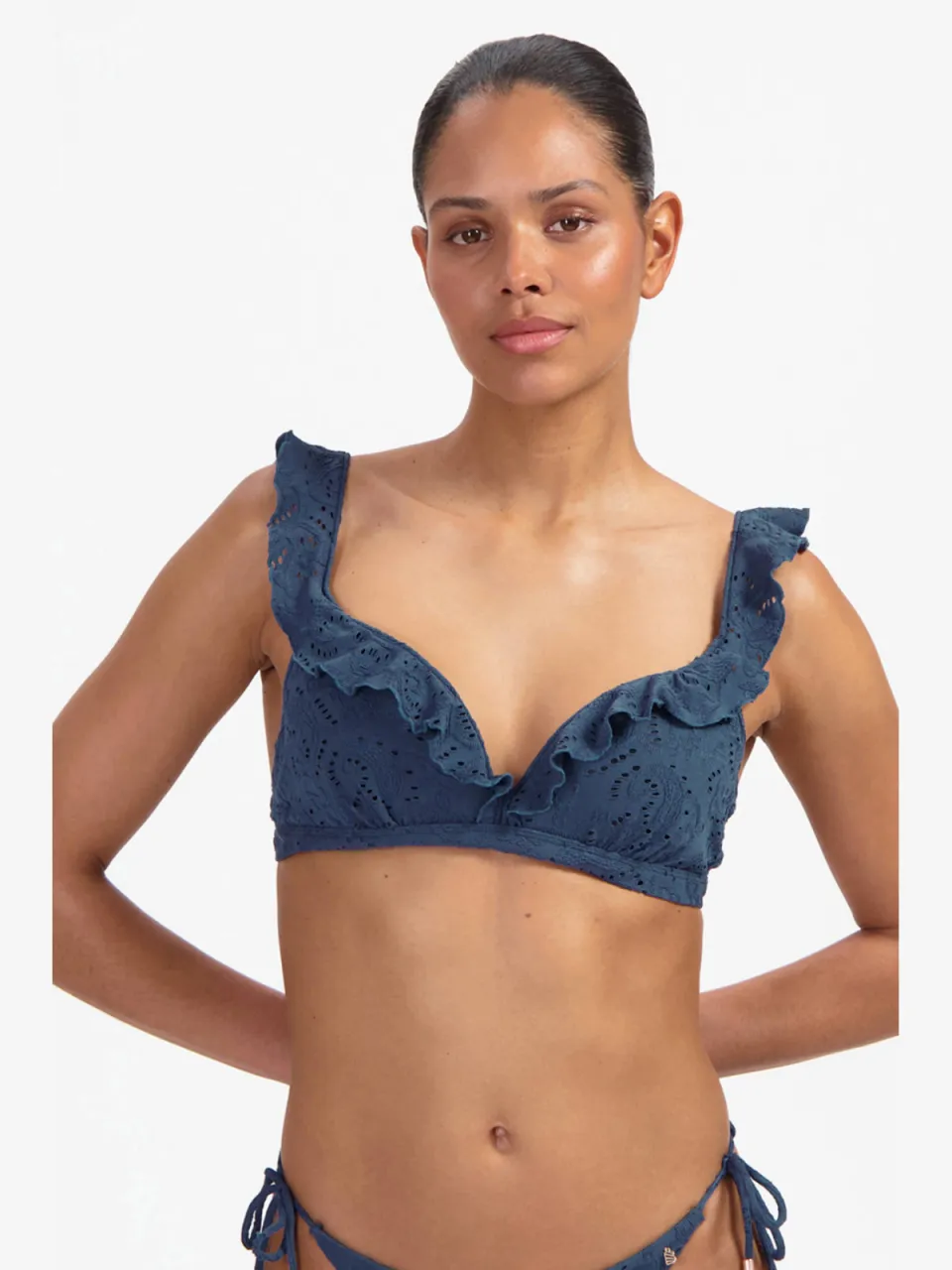 Beachlife beugel bikinitop broderie anglaise donkerblauw, foto 5