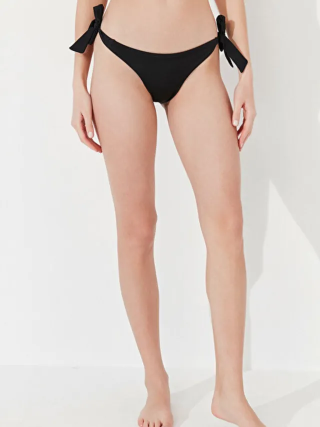 Penti Lage Taille Braziliaanse Bikini Bottoms Met Strikdetail Zwart