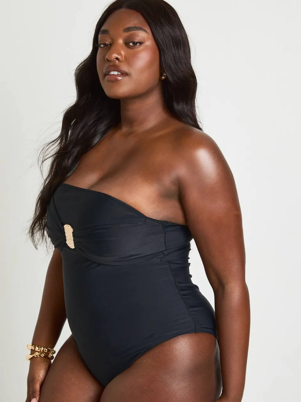 boohoo Dames Plus Badpak Bandeau Met Goudkleurig Detail, foto 2