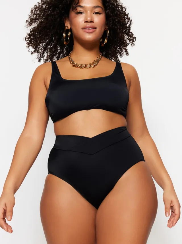 Trendyol Curve Trendyol Vrouwelijk Hoge taille Bikinibroekjes in grote maten Zwart
