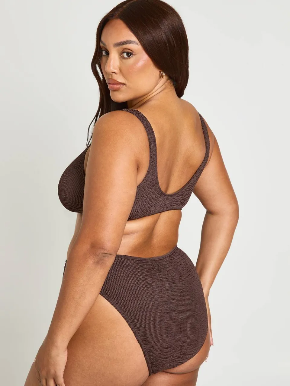 boohoo Dames Premium One Size Fits All Gekreukt Hoge Taille Bikinibroekje chocoladebruin, foto 2