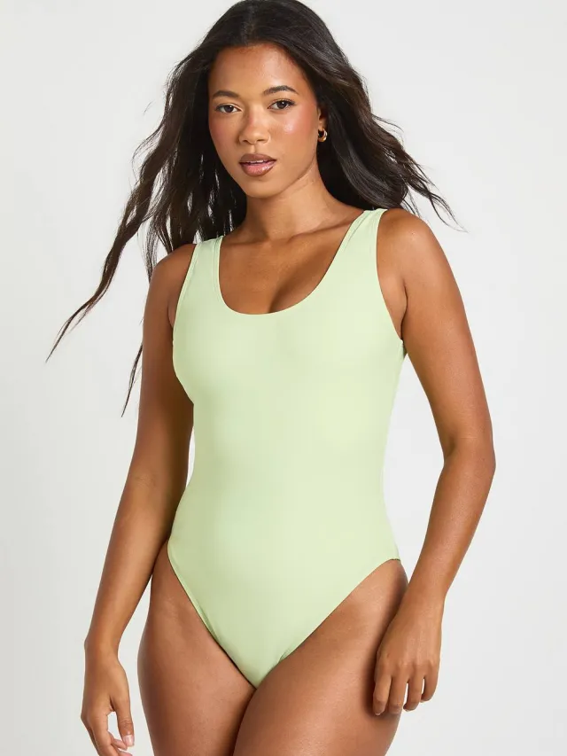 boohoo Dames Essentials Scoop Badpak Pistache