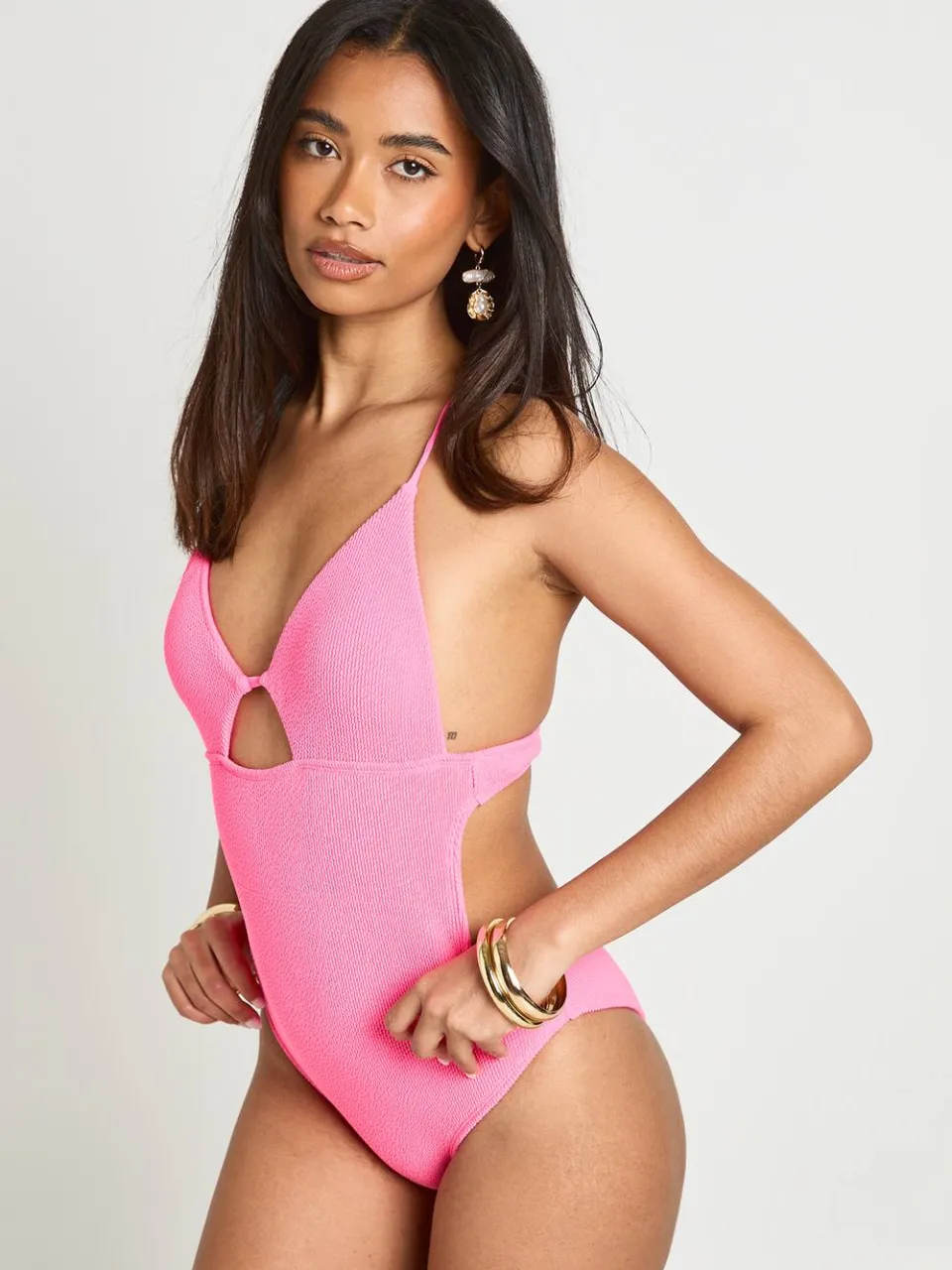 boohoo Dames Badpak Met Diepe V-hals, Keyhole Uitsnijding En Crinkle Structuur roze, foto 3